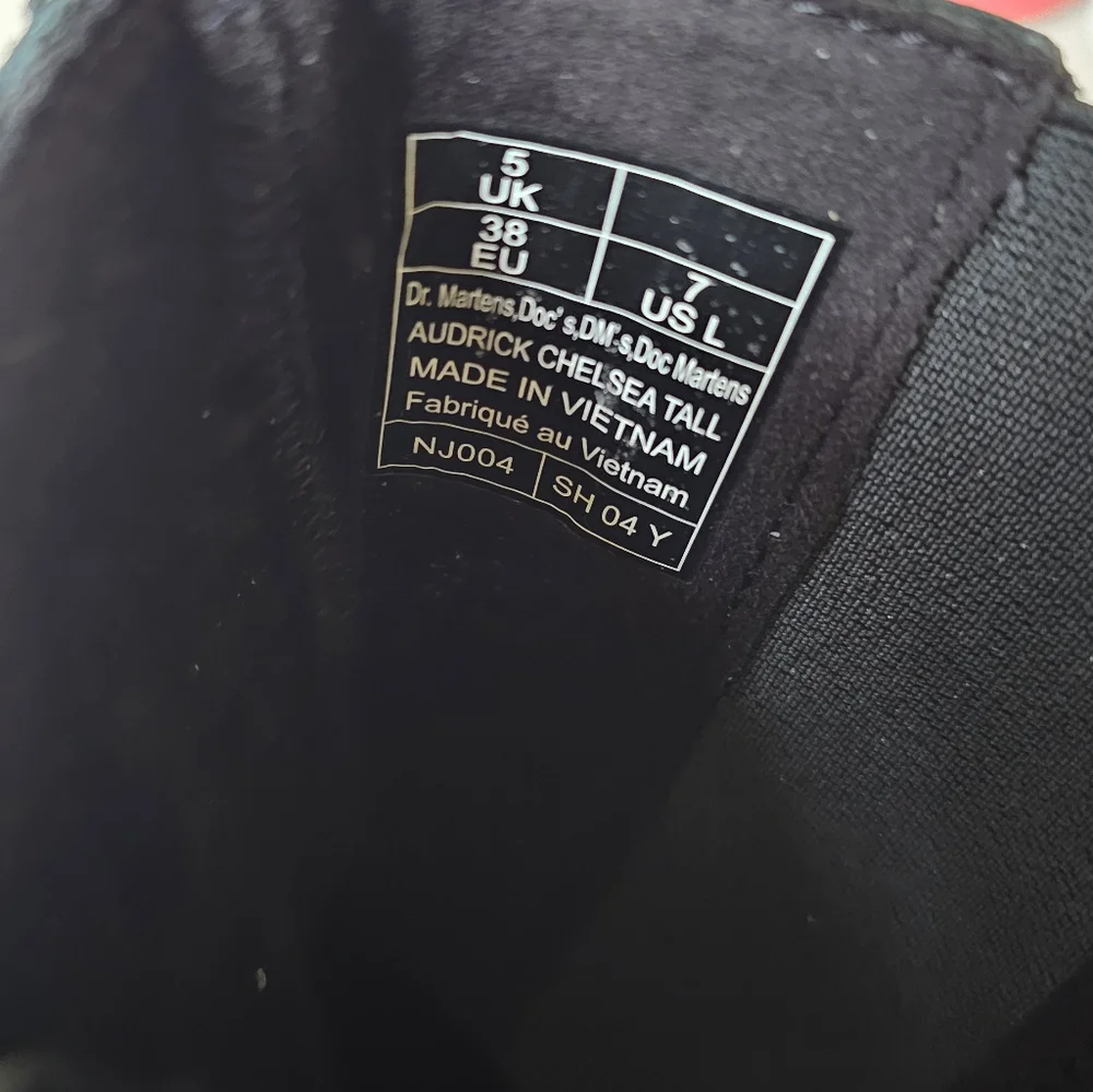 DR MARTENS - AUDRICK TALL CHELSEA - UK 5 / US 7 - NEVER WORN - Picture 8 of 8